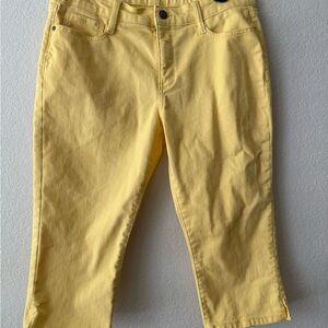 St. John's Bay Yellow 5-pocket Capri Pants Women’s Size 12P NWOT